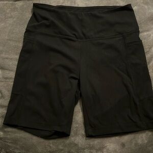 Danskin women’s shorts size Md